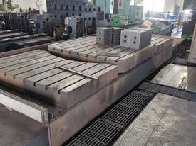2006 HNK (Korea) HB-130CX Combination table type CNC Horizontal Boring Machine - picture2' - Click to enlarge