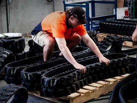 RUBBER TRACKS TO SUIT AIRMAN AX30 - picture2' - Click to enlarge