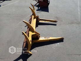 5 TONNE EXCAVATOR BLADE - picture0' - Click to enlarge