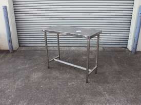 Stainless Steel Table. - picture2' - Click to enlarge