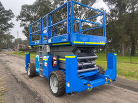 Genie GS-4390 Scissor Lift Access & Height Safety - picture0' - Click to enlarge