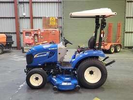 New Holland Boomer 25 - picture2' - Click to enlarge