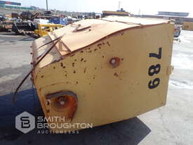 CATERPILLAR 789C FUEL TANK - picture2' - Click to enlarge