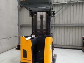 Pantograph Reach Truck - picture0' - Click to enlarge