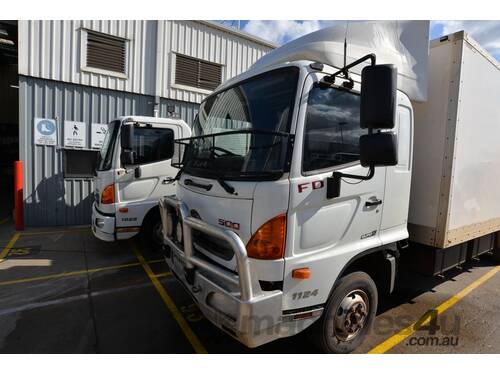 2014 HINO FD 1124 - Tray Truck