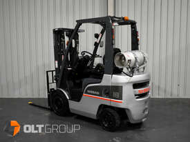 Nissan P1F1A18DU 1.8 Tonne Forklift 4 Functions Sideshift Fork Positioner Container Mast - picture0' - Click to enlarge