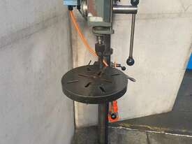 Parken 226-B8 Pedestal Drill 3mt, 16 speed. - picture0' - Click to enlarge