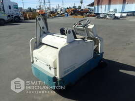 TENNANT 6200 COMPACT RIDE ON SWEEPER - picture0' - Click to enlarge