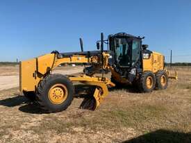 2015 CAT 12M3 - picture0' - Click to enlarge