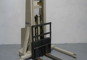 Crown 20MT130A Electric Walkie Stacker FORKLIFT - 1000kg Capacity 3300mm High
