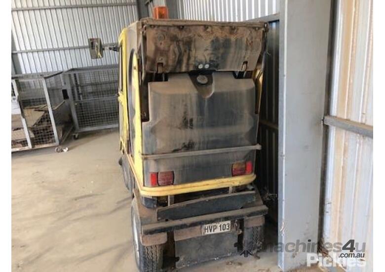 Used karcher 1999 Karcher ICC1 Street Sweeper in , Listed on Machines4u