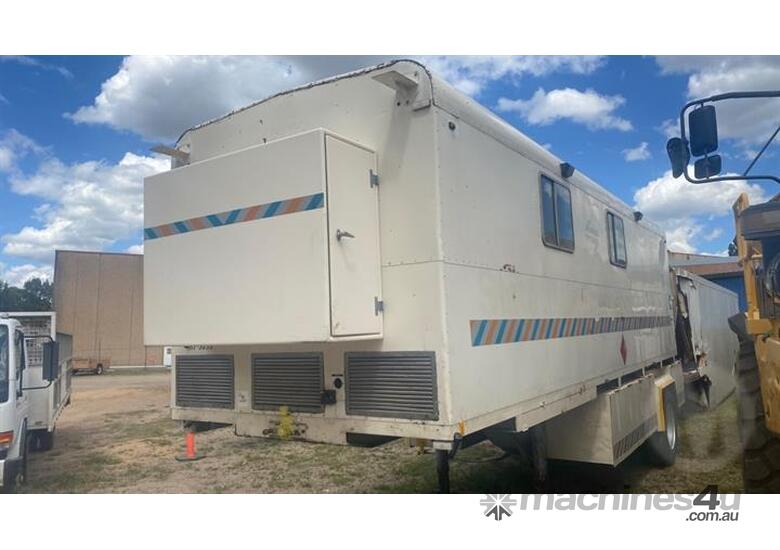 Buy Used pantech Pantech Single Axle Refrigerated Pantech Trailers in