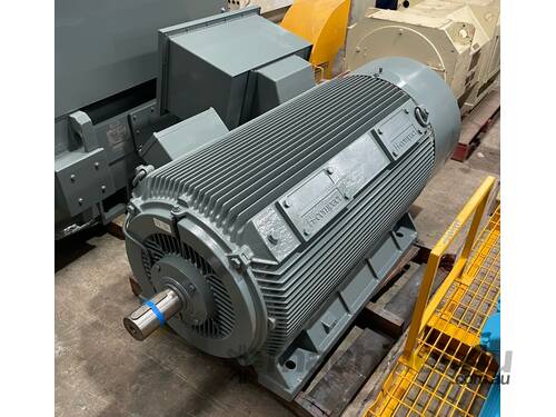 560 kw 750 hp 4-pole 1480 rpm 3300v 3.3kv 400 frame AC Electric Motor SIEMENS Model 1LA1 404-4HD00-Z