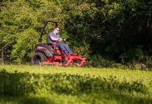 Gravely Pro-Turn 660 / EFI Zero Turn Mower