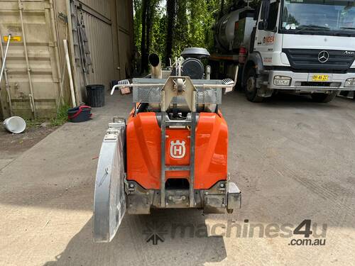 Husqvarna Roadsaw FS7000D