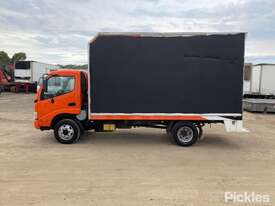 2007 Hino 300 series - picture1' - Click to enlarge