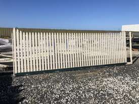 Heavy Duty Sliding Picket Gate + Fencing: Excellent Condition - picture0' - Click to enlarge