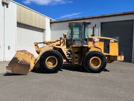 Caterpillar 938G Loader - picture0' - Click to enlarge