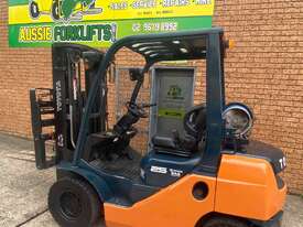 Container Mast Current Model Toyota Forklift - picture0' - Click to enlarge