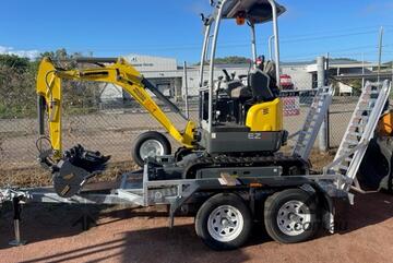   WACKER NEUSON EZ17 & PLANT TRAILER SET UP