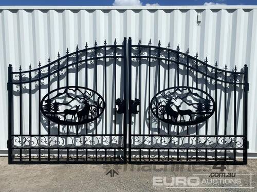 Unused Great Bear 4.2m Bi-Parting Iron Gate