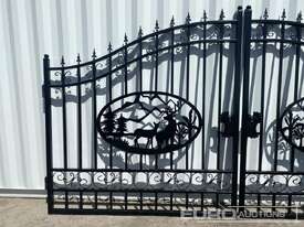 Unused Great Bear 4.2m Bi-Parting Iron Gate - picture1' - Click to enlarge