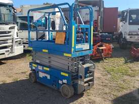 Scissor Lift  - picture0' - Click to enlarge