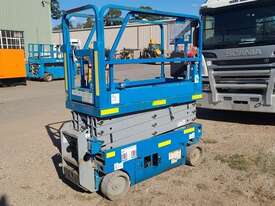 Scissor Lift  - picture0' - Click to enlarge