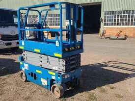 Scissor Lift  - picture2' - Click to enlarge