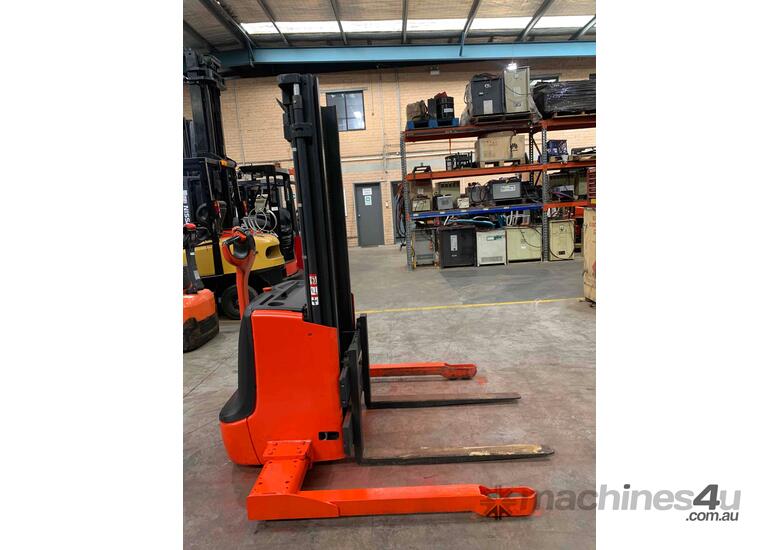 Late Model linde L12 Walkie Stacker Compact 2.9m 1.2ton Great Batt Shop Helper!!