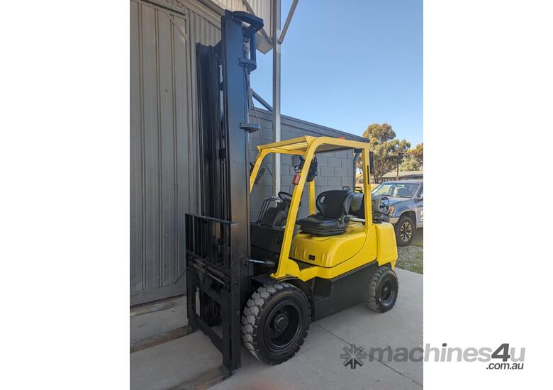 caption 2007 HYSTER 3T LPG Forklift with 5m Lift Height