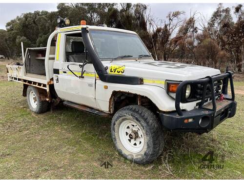 2006 TOYOTA LANDCRUISER SINGLE CAB UTILITY