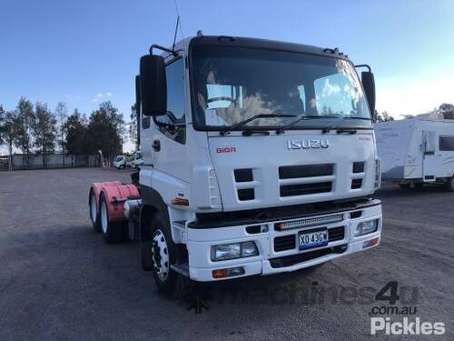 2010 Isuzu CXY 455 Giga Premium Prime Mover Sleeper Cab