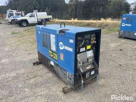 Miller Big Blue Air Pak. Welder-Air Compressor-Generator. Serial: MB030042E, 3912hrs, 240volt, Diese - picture0' - Click to enlarge