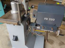 Felder FD250 slot mortiser - picture0' - Click to enlarge