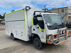 Isuzu NPR400M - picture0' - Click to enlarge