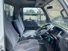 Isuzu NPR400M - picture0' - Click to enlarge