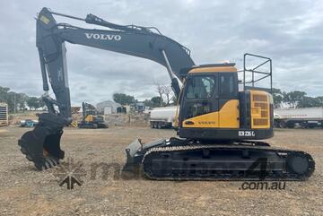 Volvo   ECR235Cl excavator