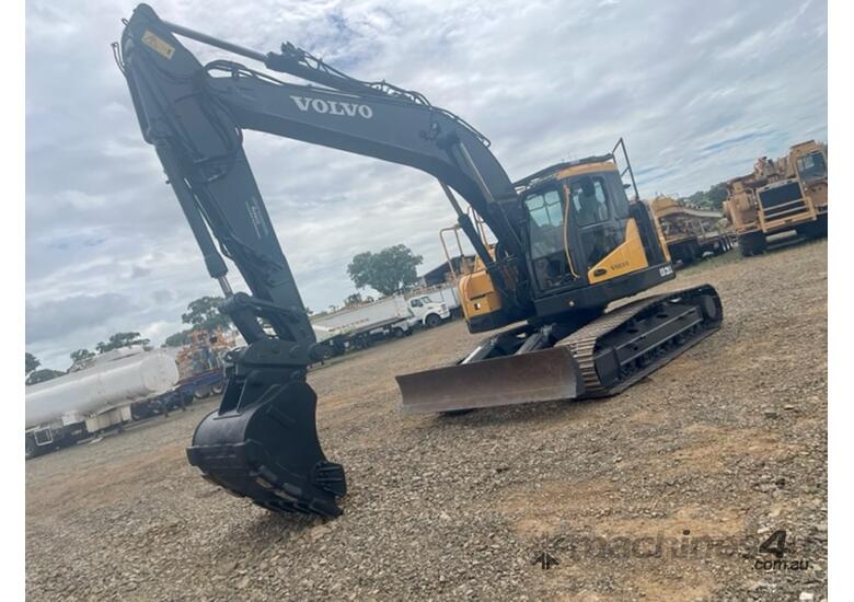 VOLVO ECR235Cl excavator