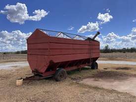 R&N 25T FIELD BIN w AUGER  - picture0' - Click to enlarge