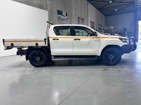 2022 Toyota Hilux SR (4WD) Diesel - picture2' - Click to enlarge
