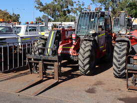 2011 MANITOU MTX 732 TELEHANDLER RED - picture0' - Click to enlarge