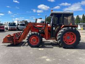 Kubota M7030 Multipurpose Tractor - picture2' - Click to enlarge