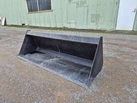 Euro hitch GP Bucket - picture1' - Click to enlarge