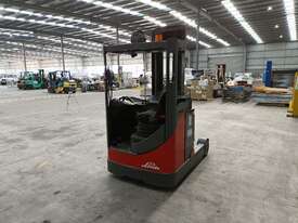 2004 Linde R20 Reach Forklift - picture2' - Click to enlarge