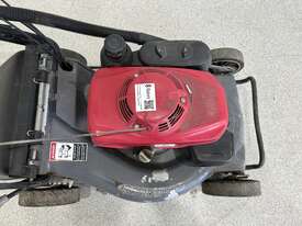 Honda Buffalo Classic Mower (Ex Council) - picture0' - Click to enlarge