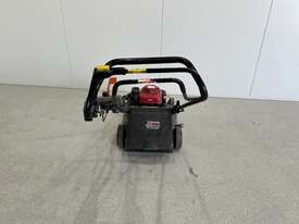 Honda Buffalo Classic Mower (Ex Council) - picture2' - Click to enlarge