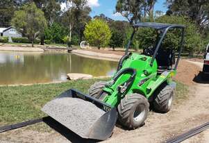 Avant   528 Mini Loader