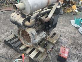 Perkins 4/236 Diesel Motor - picture2' - Click to enlarge