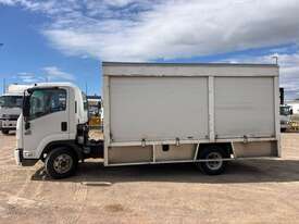 2009 Isuzu FRR500 Body Truck - picture2' - Click to enlarge